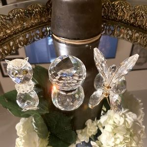COPY - Bundle of Swarovski animal figurines and SCS paperweight.